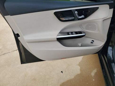 Used 2025 Mercedes-Benz C 300 4MATIC Sedan image 12