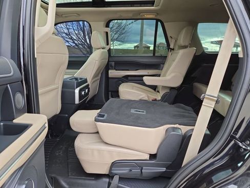 Used 2022 Ford Expedition Limited image 31