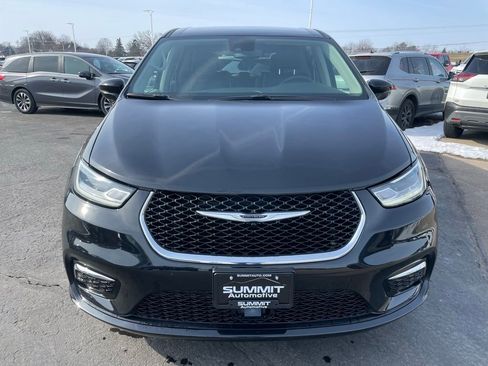 Used 2024 Chrysler Pacifica Limited FWD image 27