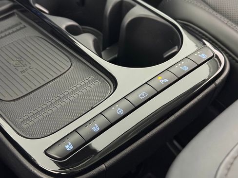 Used 2025 Hyundai Ioniq 5 Limited AWD/4WD image 19