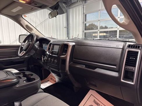 Used 2021 RAM 1500 Classic SLT image 27