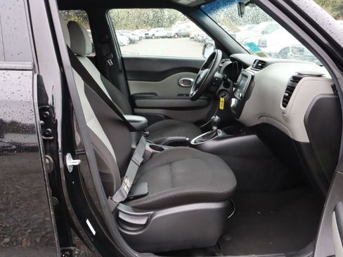 Used 2019 Kia Soul w/ Convenience Package image 11