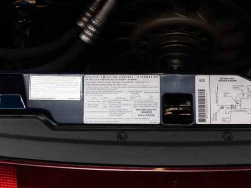 Used 1997 Porsche 911 Carrera RWD image 40