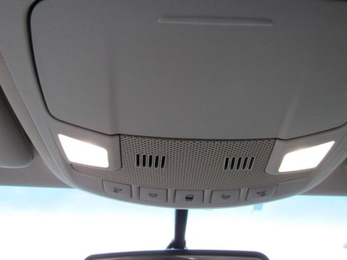 Used 2016 Lincoln MKZ AWD image 27