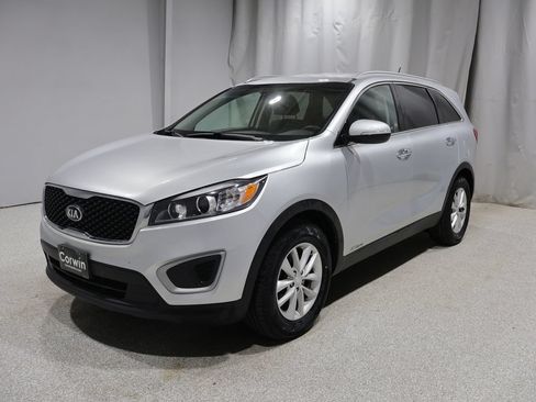 Used 2018 Kia Sorento LX AWD/4WD image 6
