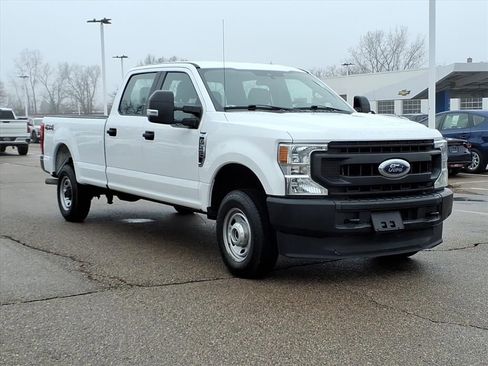 Used 2020 Ford F250 XL w/ Power Equipment Group image 3