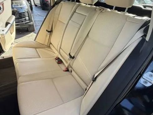 Used 2013 Mercedes-Benz GLK 350 4MATIC image 21