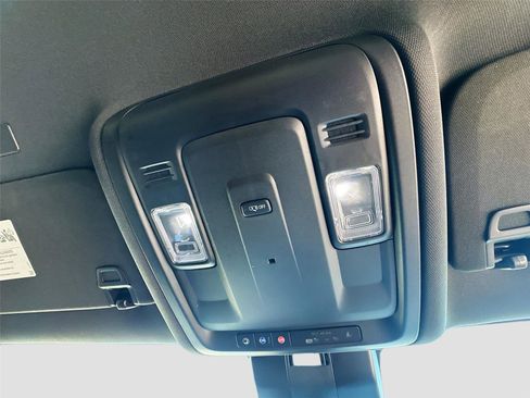 Used 2025 Chevrolet Tahoe LS image 38