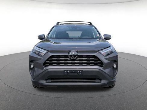 Used 2022 Toyota RAV4 XLE Premium FWD image 9