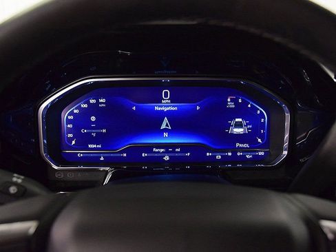 Used 2024 Chevrolet Silverado 2500 LTZ w/ LTZ Convenience Package image 19