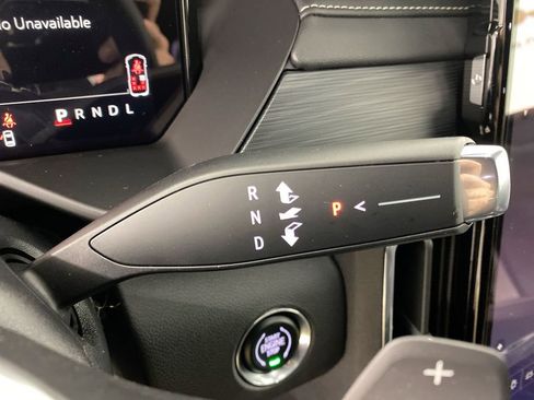 Used 2026 GMC Acadia Elevation w/ Black Edition image 19