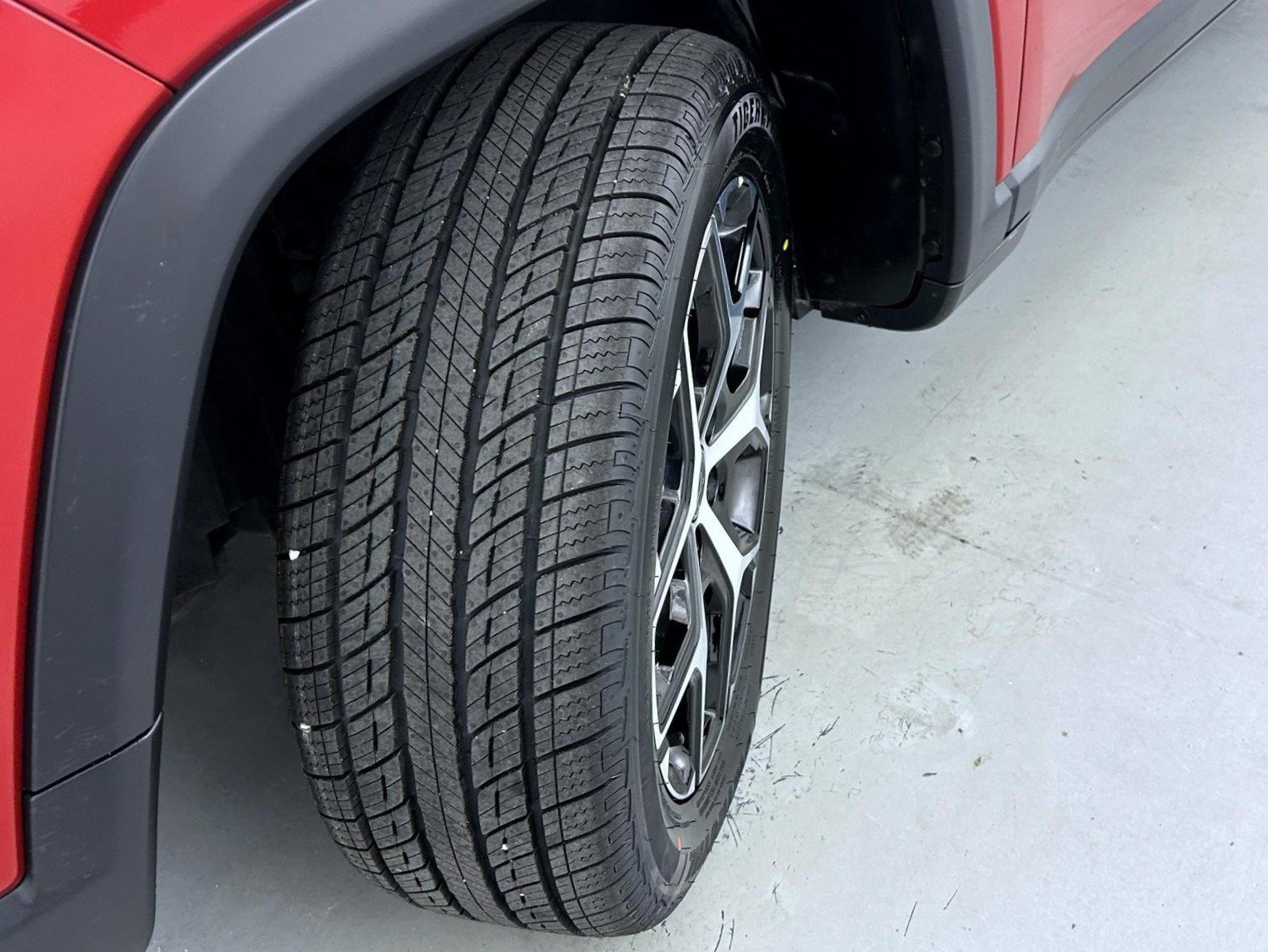 Certified 2025 Jeep Compass Limited AWD/4WD image 24