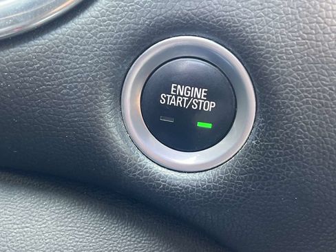 Used 2019 Chevrolet Malibu LT w/ Leather Package FWD image 22