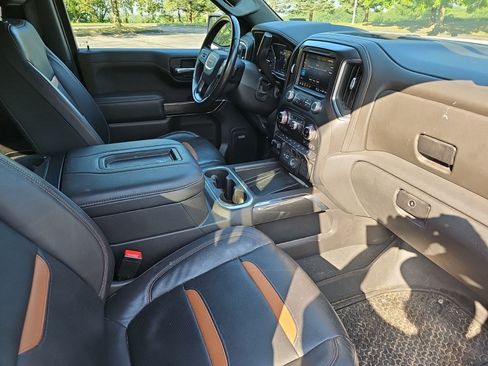 Used 2022 GMC Sierra 1500 AT4 w/ AT4 Premium Package AWD/4WD image 10