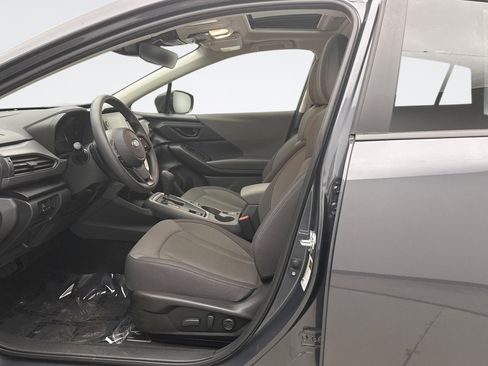 Used 2025 Subaru Crosstrek 2.0i Premium image 11