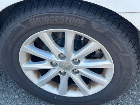 Used 2011 Toyota Camry XLE image 18