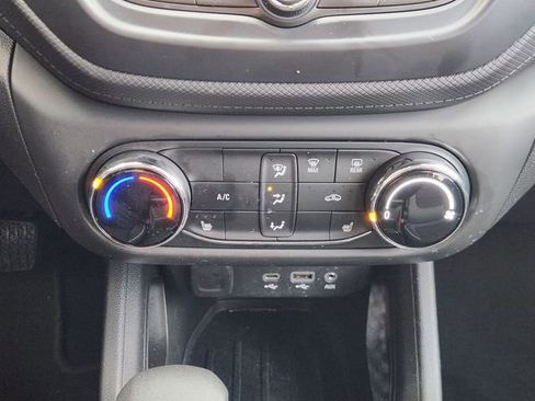 Used 2023 Chevrolet TrailBlazer LT image 16