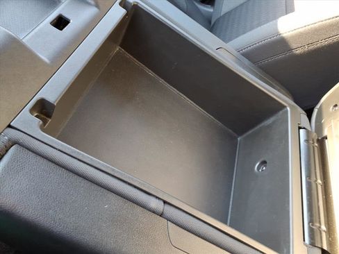 Used 2023 Chevrolet Silverado 1500 LT image 27