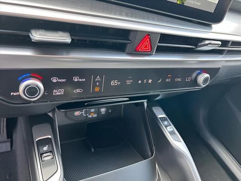 New 2025 Kia Sorento EX w/ EX Panoramic Sunroof Package image 14