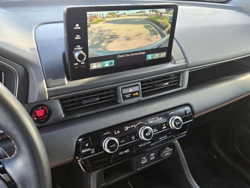 Used 2024 Honda Pilot TrailSport image 20