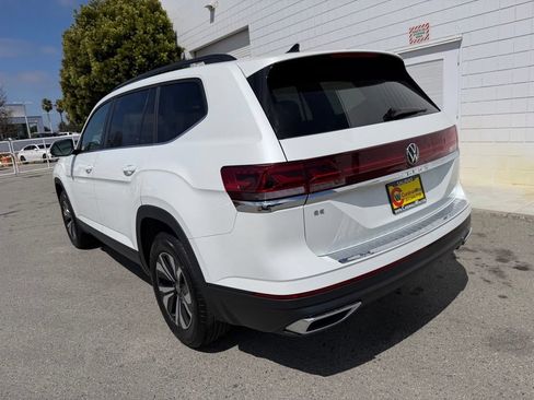 New 2026 Volkswagen Atlas SE FWD image 4