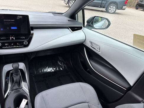 Certified 2025 Toyota Corolla SE image 25