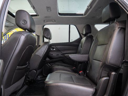 Used 2021 Chevrolet Traverse RS image 15