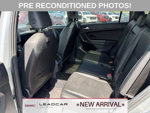 Used 2021 Volkswagen Tiguan SE R-Line AWD/4WD image 17