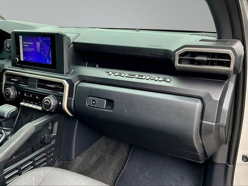 Used 2025 Toyota Tacoma SR image 28