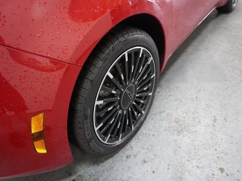 New 2024 FIAT 500 e (RED) image 9