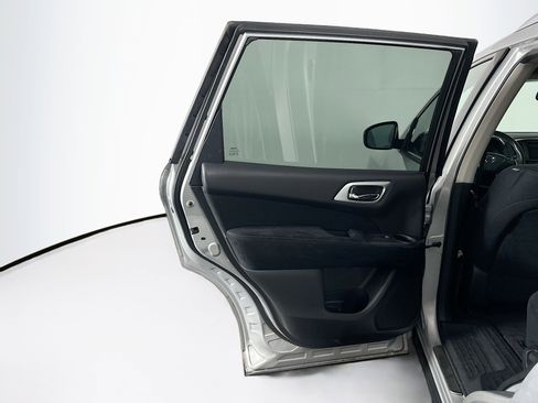 Used 2015 Nissan Pathfinder SV image 24