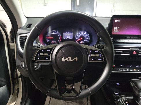 Used 2022 Kia Seltos S image 23