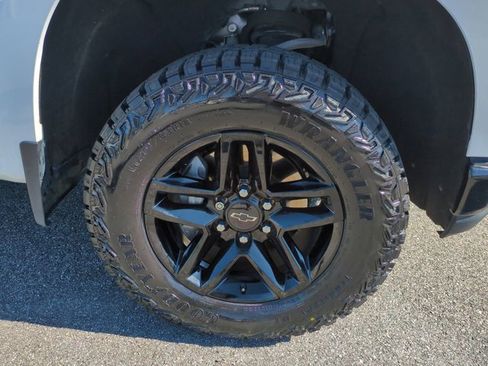 Used 2021 Chevrolet Silverado 1500 LT Trail Boss w/ Bed Protection Package image 11