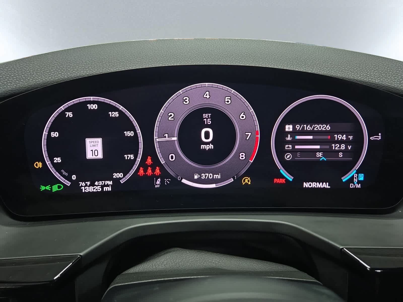 Used 2025 Porsche Panamera 4 AWD/4WD image 5