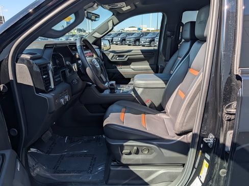 Used 2024 GMC Sierra 1500 AT4 w/ Technology Package AWD/4WD image 15
