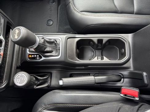 New 2026 Jeep Wrangler Unlimited Sahara AWD/4WD image 21
