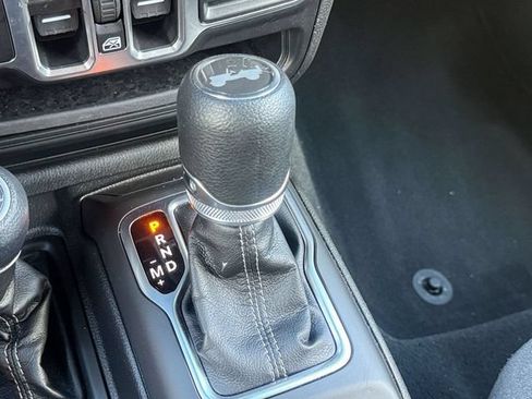 Used 2026 Jeep Wrangler Unlimited Sahara AWD/4WD image 22