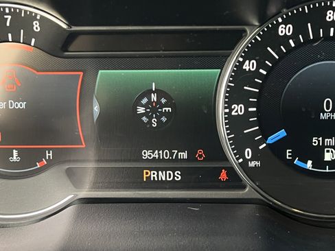 Used 2016 Ford Explorer Platinum image 21