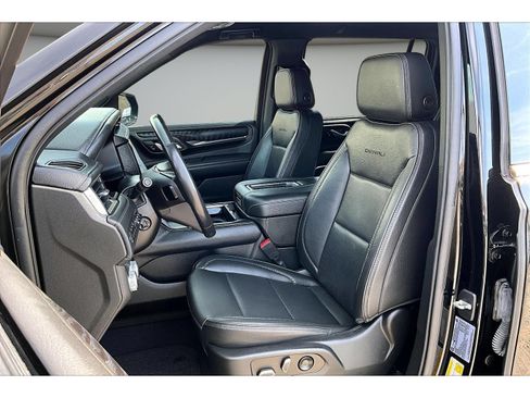 Used 2022 GMC Yukon XL Denali AWD/4WD image 34