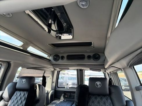 Used 2024 Chevrolet Express 2500 RWD image 19