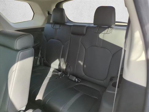 Used 2025 Honda Pilot EX-L image 19