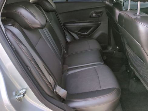 Certified 2019 Chevrolet Trax LT w/ LT Convenience Package image 25