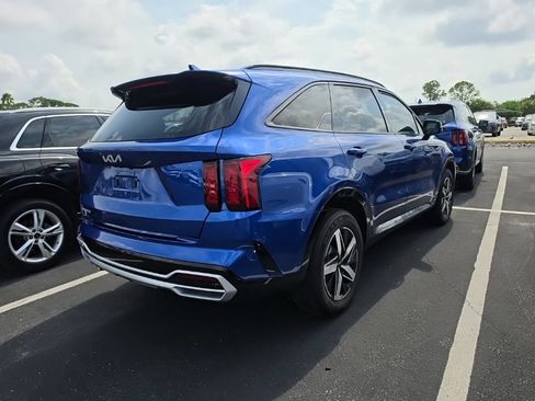 Certified 2023 Kia Sorento EX FWD image 17