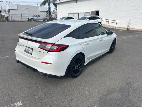 Used 2023 Honda Civic Sport image 7