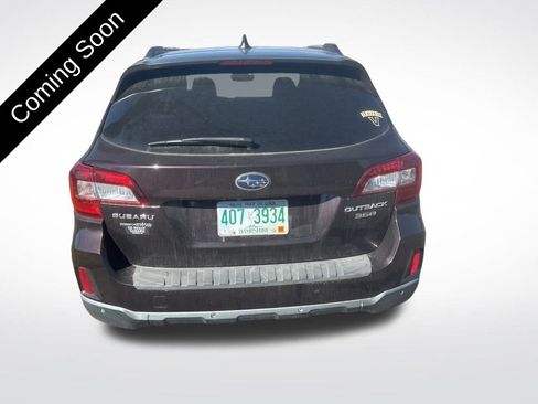 Used 2017 Subaru Outback 3.6R Touring image 6