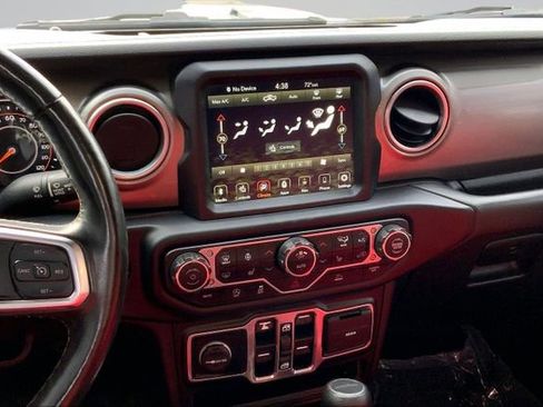 Used 2020 Jeep Gladiator Overland image 21