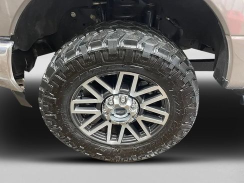 Used 2019 Ford F250 Lariat w/ Lariat Value Package AWD/4WD image 14
