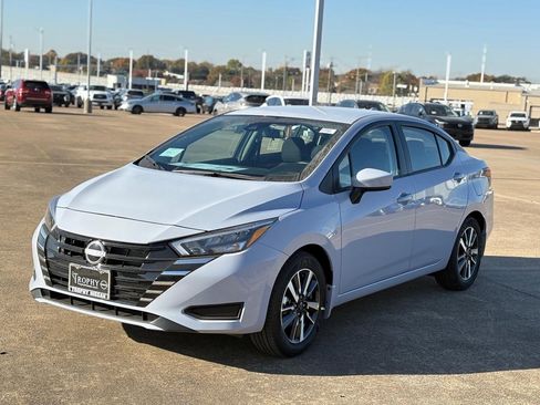New 2025 Nissan Versa SV image 5
