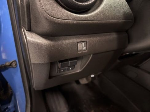 Used 2025 Chevrolet Colorado Trail Boss image 16