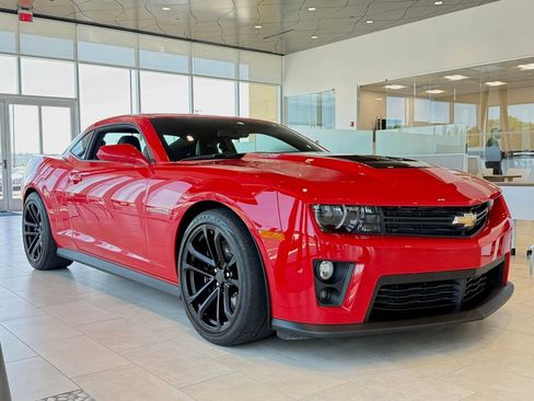 Used 2012 Chevrolet Camaro ZL1 RWD image 3